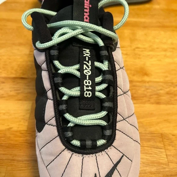 NIKE Wmns size 6 Mx-720-818 'iced Lilac Cosmic Fuchsia - Picture 2 of 6